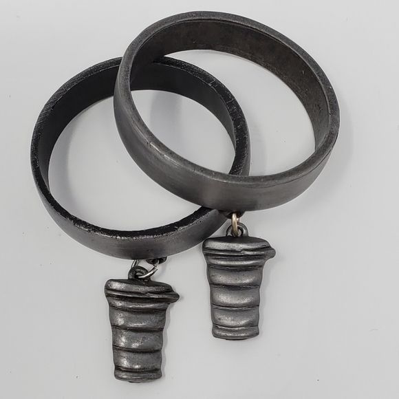 VINTAGE TUPPERWARE PEWTER METAL NAPKIN RINGS SET OF 8 TABLESCAPE COLLECTIBLE - Picture 7 of 8